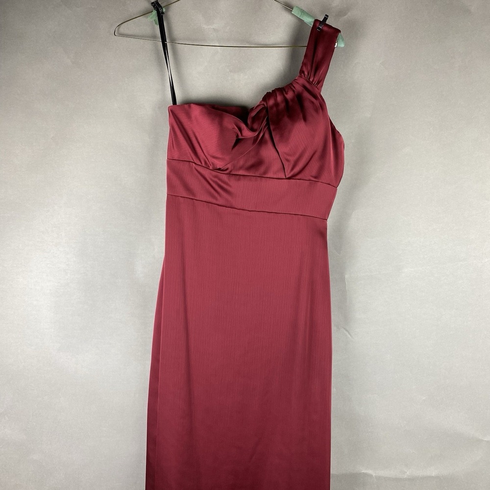 Alvina Valenta Maids New York One-shoulder Formal Dress Womens Size 6 Red